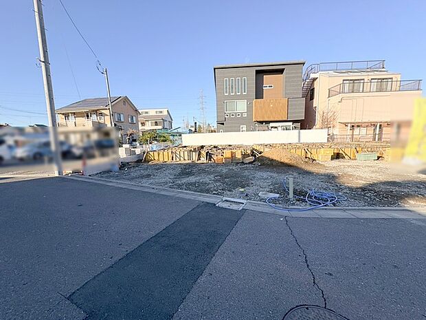 現在建物を建築中です、建築中の物件については現地確認の他、同施工会社の完成施工例のご案内、担当者のプレゼンテーションにてご検討ください。適切なご検討の方法をご説明させて頂きます。 