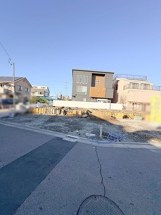 周辺のエリアで他にも沢山売りに出ている物件があります。インターネット掲載前の情報などもありますのでお気軽にお問合せください。まとめてご見学できます。 