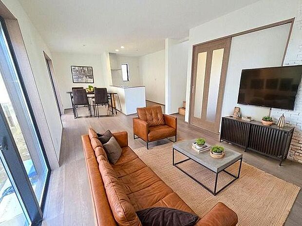 本画像はCGで作成しており、実際に現地に家具は置かれておりません。また、価格に家具は含まれておりません。 