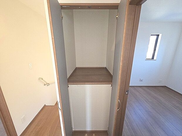 周辺のエリアで他にも沢山売りに出ている物件があります。インターネット掲載前の情報などもありますのでお気軽にお問合せください。まとめてご見学できます。 