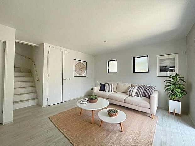 本画像はCGで作成しており、実際に現地に家具は置かれておりません。また、価格に家具は含まれておりません。