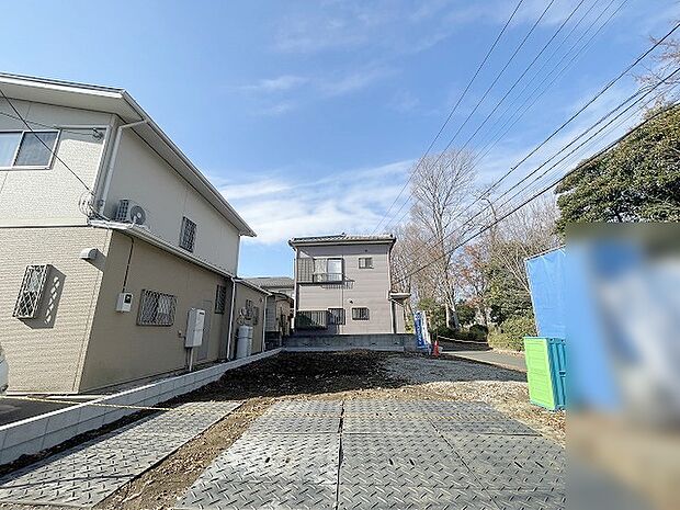 周辺のエリアで他にも沢山売りに出ている物件があります。インターネット掲載前の情報などもありますのでお気軽にお問合せください。まとめてご見学できます。 