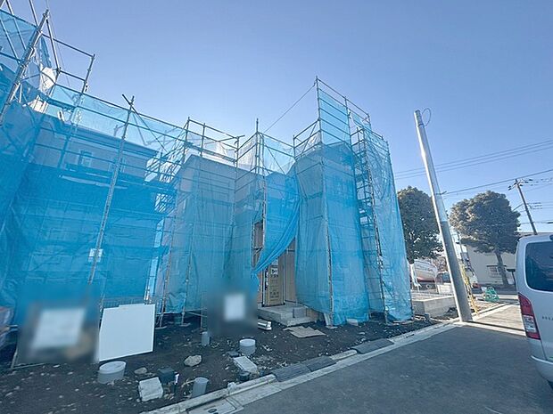 現在建物を建築中です、建築中の物件については現地確認の他、同施工会社の完成施工例のご案内、担当者のプレゼンテーションにてご検討ください。適切なご検討の方法をご説明させて頂きます。 