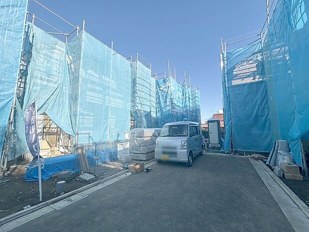 安心して暮らすことのできる住宅街。　住宅地の道路は一般に交通量が少なく車などの騒音が少ないため、住民にとって静かな生活環境が提供されます。 