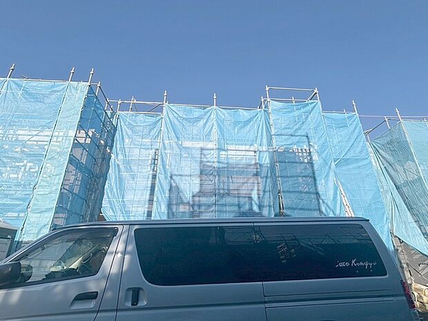 現在建物を建築中です、建築中の物件については現地確認の他、同施工会社の完成施工例のご案内、担当者のプレゼンテーションにてご検討ください。適切なご検討の方法をご説明させて頂きます。 