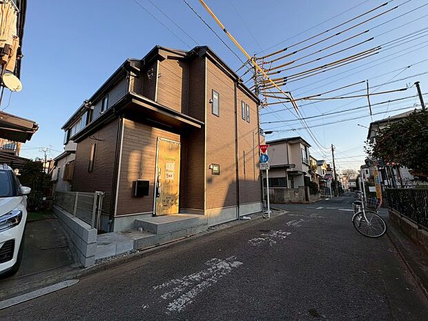 周辺のエリアで他にも沢山売りに出ている物件があります。インターネット掲載前の情報などもありますのでお気軽にお問合せください。まとめてご見学できます。 