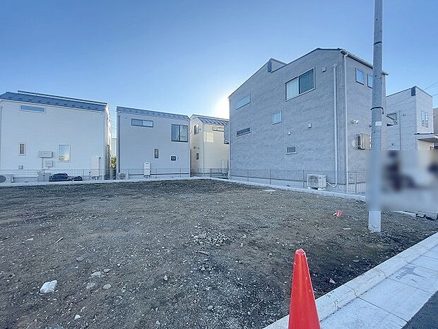 現地のご見学予約もスタートしました。周辺で売りに出ている物件も沢山御座います。まとめてご見学ができますのでお気軽にお申しつけください。