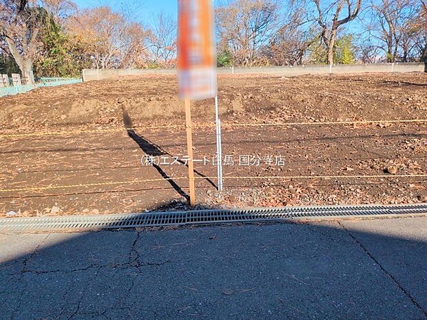 周辺のエリアで他にも沢山売りに出ている物件があります。インターネット掲載前の情報などもありますのでお気軽にお問合せください。まとめてご見学できます。 