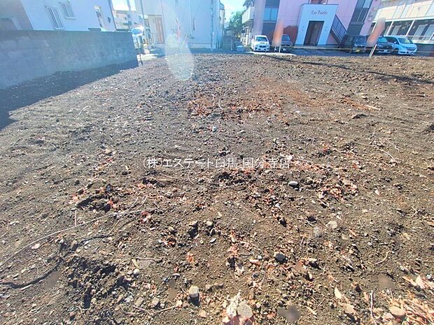 現在建物を建築中です、建築中の物件については現地確認の他、同施工会社の完成施工例のご案内、担当者のプレゼンテーションにてご検討ください。適切なご検討の方法をご説明させて頂きます。 