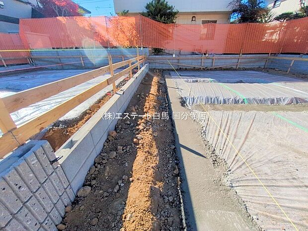 現在建物を建築中です、建築中の物件については現地確認の他、同施工会社の完成施工例のご案内、担当者のプレゼンテーションにてご検討ください。適切なご検討の方法をご説明させて頂きます。