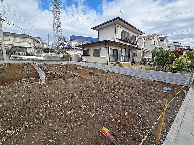 周辺のエリアで他にも沢山売りに出ている物件があります。インターネット掲載前の情報などもありますのでお気軽にお問合せください。まとめてご見学できます。