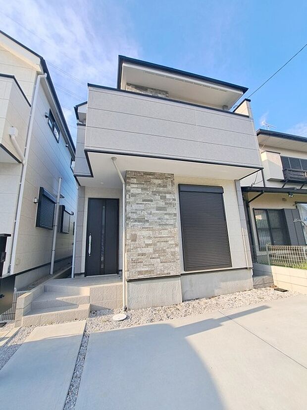 建物が完成しましたので室内のご見学予約スタート。当日のご見学予約も大歓迎です。お気軽にご連絡ください。他にもインターネットに掲載していない情報も沢山ありますので、比較で併せてご見学ができます。 