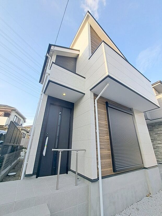 建物が完成しましたので室内のご見学予約スタート。当日のご見学予約も大歓迎です。お気軽にご連絡ください。他にもインターネットに掲載していない情報も沢山ありますので、比較で併せてご見学ができます。 