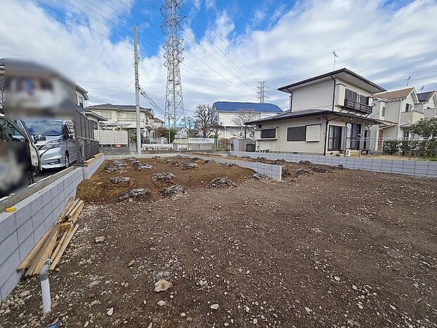 周辺のエリアで他にも沢山売りに出ている物件があります。インターネット掲載前の情報などもありますのでお気軽にお問合せください。まとめてご見学できます。 