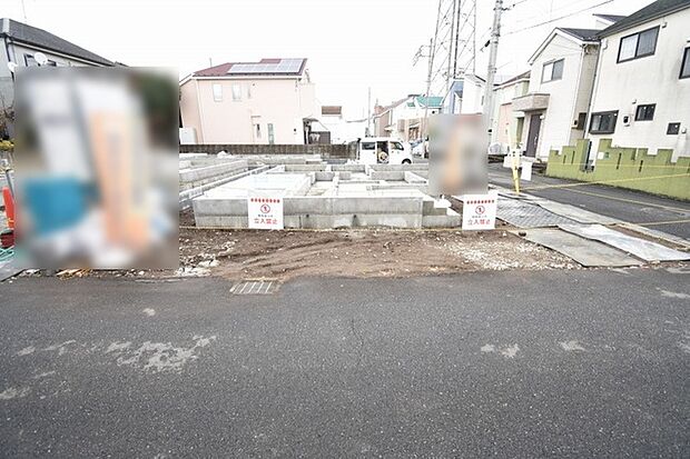 現在建物を建築中です、建築中の物件については現地確認の他、同施工会社の完成施工例のご案内、担当者のプレゼンテーションにてご検討ください。適切なご検討の方法をご説明させて頂きます。 