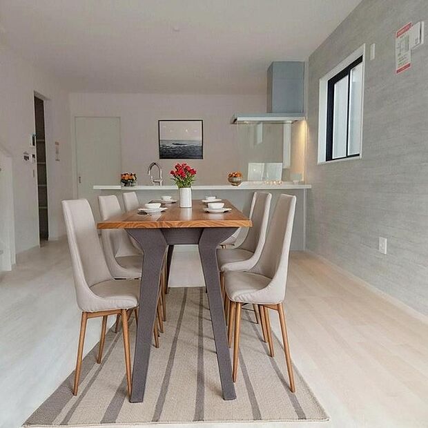 本画像はCGで作成しており、実際に現地に家具は置かれておりません。また、価格に家具は含まれておりません。 