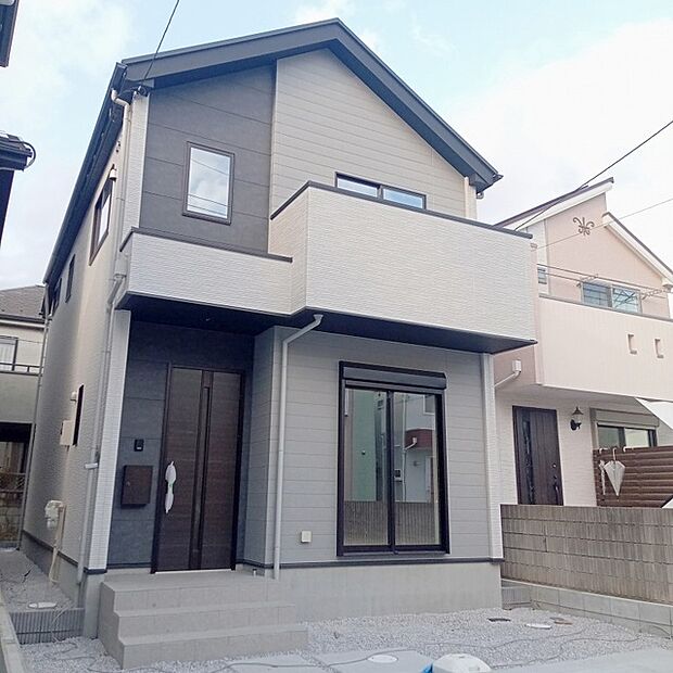 建物が完成しましたので室内のご見学予約スタート。当日のご見学予約も大歓迎です。お気軽にご連絡ください。他にもインターネットに掲載していない情報も沢山ありますので、比較で併せてご見学ができます。 