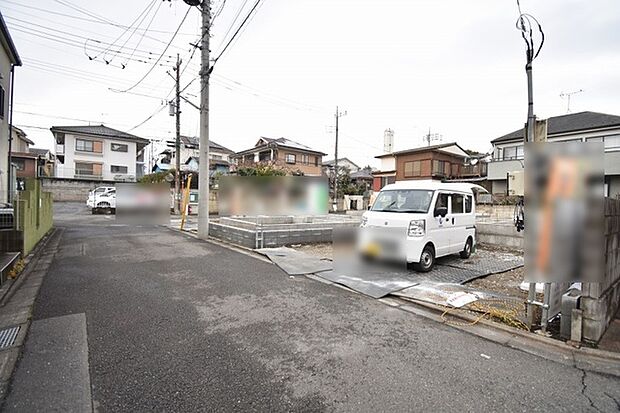 周辺は住宅が建ち並ぶ閑静な住宅街です。