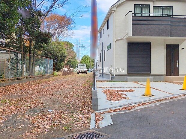 現地のご見学予約もスタートしました。周辺で売りに出ている物件も沢山御座います。まとめてご見学ができますのでお気軽にお申しつけください。 