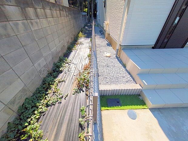 現地のご見学予約もスタートしました。周辺で売りに出ている物件も沢山御座います。まとめてご見学ができますのでお気軽にお申しつけください。