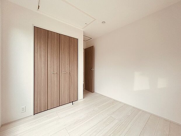 各お部屋に収納が設置されています。 