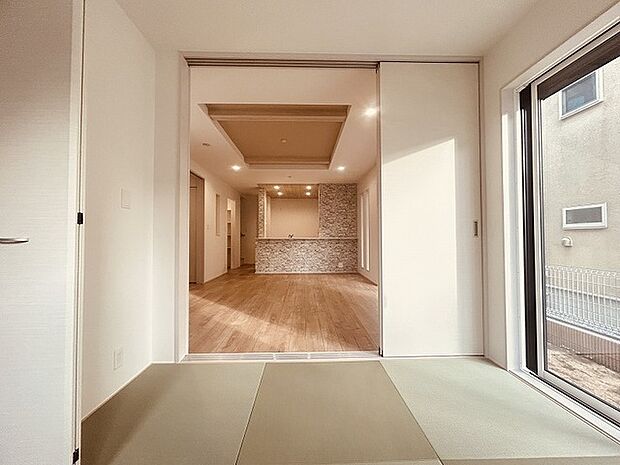 和室がある間取り。畳の香りとともにどこか落ち着く空間です。