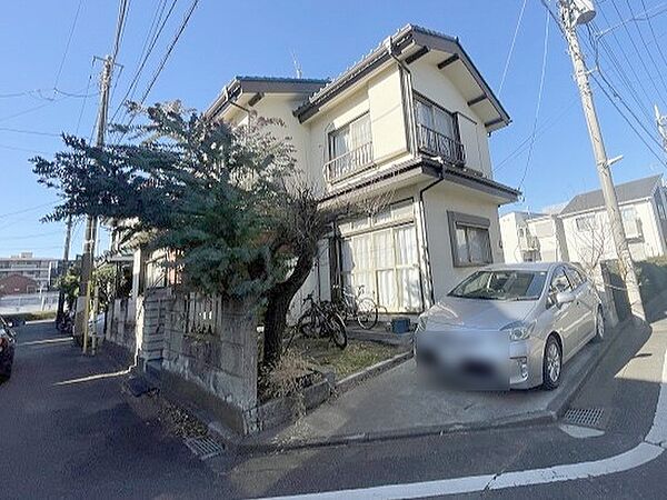 土地物件にはご確認頂くポイントがたくさんございます、土地だけのご見学の際もご遠慮せず、ぜひお気軽に担当スタッフにお申しつけくださいませ。