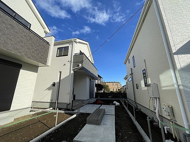 建物が完成しましたので室内のご見学予約スタート。当日のご見学予約も大歓迎です。お気軽にご連絡ください。他にもインターネットに掲載していない情報も沢山ありますので、比較で併せてご見学ができます。