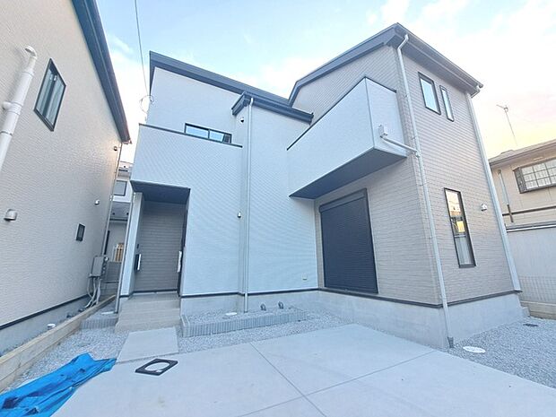 周辺のエリアで他にも沢山売りに出ている物件があります。インターネット掲載前の情報などもありますのでお気軽にお問合せください。まとめてご見学できます。