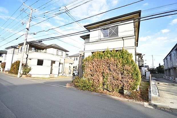 建物のモデルハウスのご見学予約もスタートしました。当日のご見学予約も大歓迎ですので、お気軽にお問合せください。