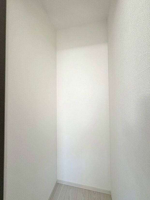 各お部屋に収納が設置されています。