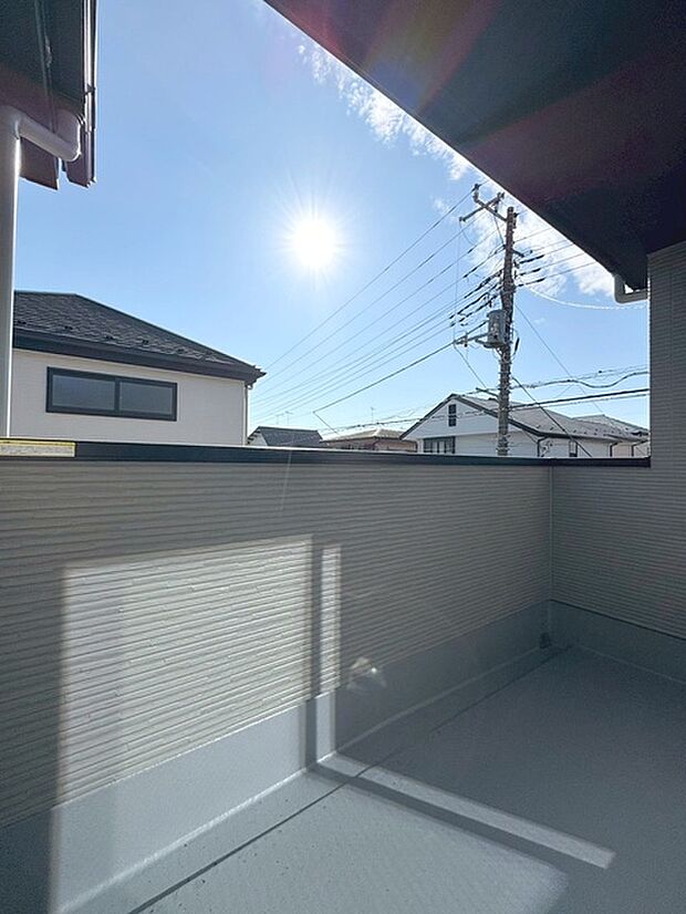 窓からの眺望です。実際に現地で眺望もご確認ください。