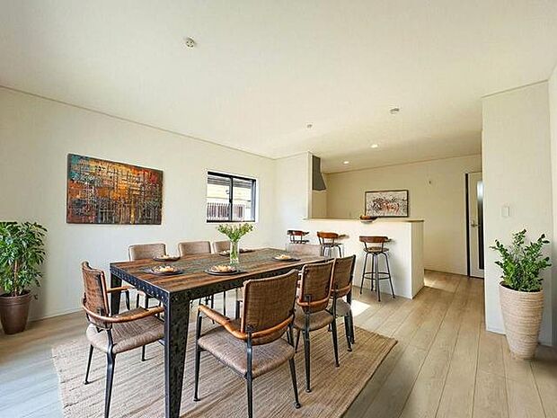 本画像はCGで作成しており、実際に現地に家具は置かれておりません。また、価格に家具は含まれておりません。