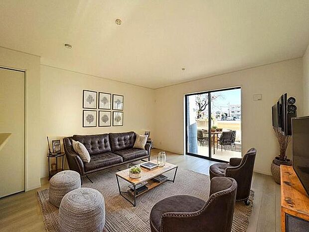 本画像はCGで作成しており、実際に現地に家具は置かれておりません。また、価格に家具は含まれておりません。