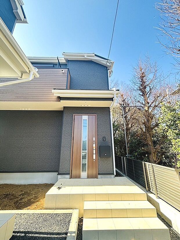 現地のご見学予約もスタートしました。周辺で売りに出ている物件も沢山御座います。まとめてご見学ができますのでお気軽にお申しつけください。