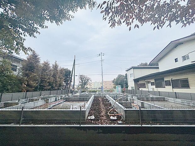 現在建物を建築中です、建築中の物件については現地確認の他、同施工会社の完成施工例のご案内、担当者のプレゼンテーションにてご検討ください。適切なご検討の方法をご説明させて頂きます。