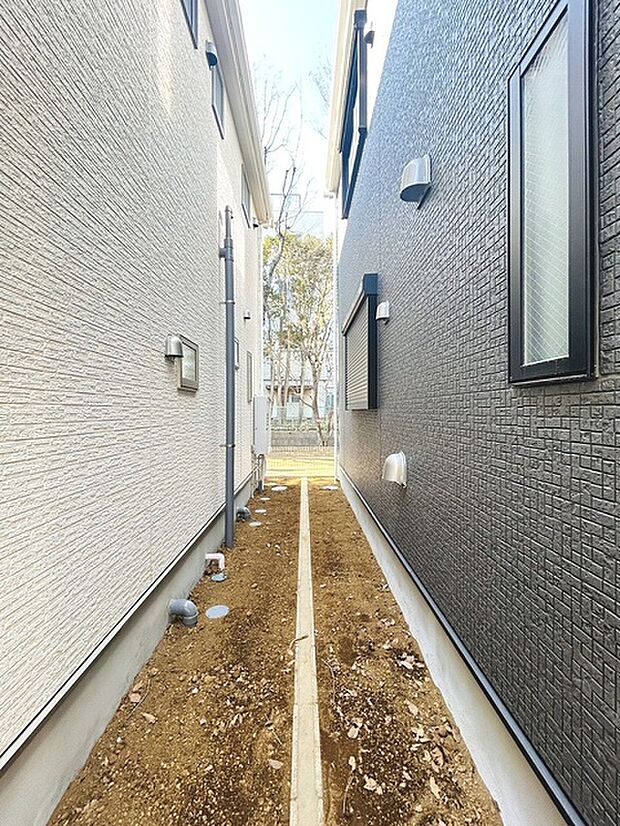 現地のご見学予約もスタートしました。周辺で売りに出ている物件も沢山御座います。まとめてご見学ができますのでお気軽にお申しつけください。