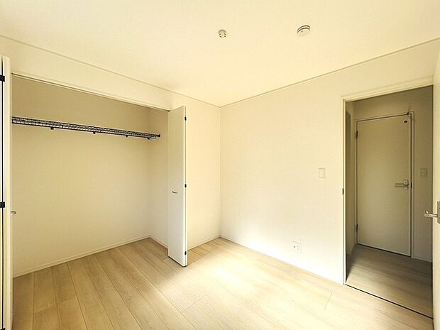 周辺のエリアで他にも沢山売りに出ている物件があります。インターネット掲載前の情報などもありますのでお気軽にお問合せください。まとめてご見学できます。