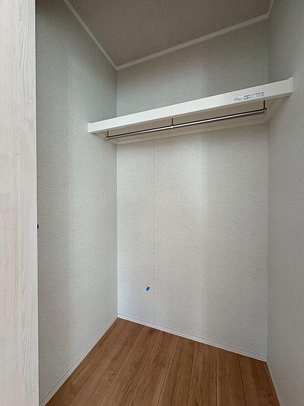 クローゼットなど収納も豊富なお家です。