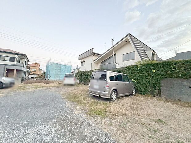 土地物件にはご確認頂くポイントがたくさんございます、土地だけのご見学の際もご遠慮せず、ぜひお気軽に担当スタッフにお申しつけくださいませ。 