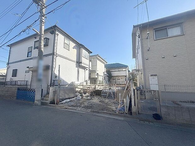 周辺のエリアで他にも沢山売りに出ている物件があります。インターネット掲載前の情報などもありますのでお気軽にお問合せください。まとめてご見学できます。
