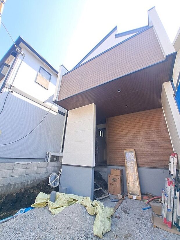 周辺のエリアで他にも沢山売りに出ている物件があります。インターネット掲載前の情報などもありますのでお気軽にお問合せください。まとめてご見学できます。