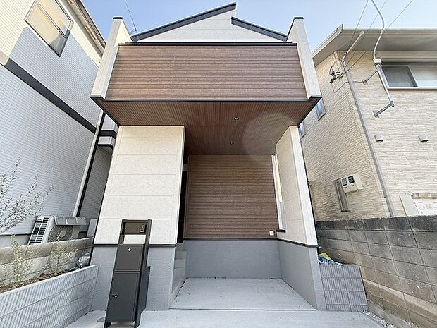 建物が完成しましたので室内のご見学予約スタート。当日のご見学予約も大歓迎です。お気軽にご連絡ください。他にもインターネットに掲載していない情報も沢山ありますので、比較で併せてご見学ができます。 