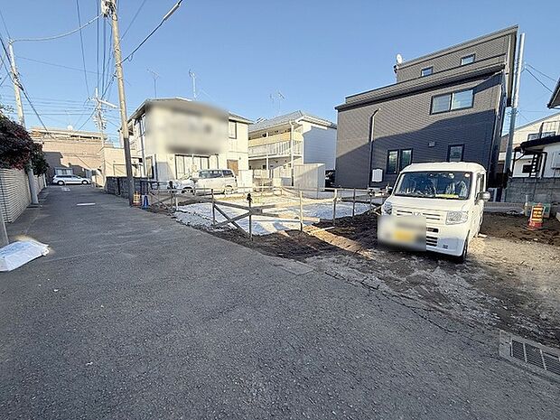 周辺は住宅が建ち並ぶ閑静な住宅街です。