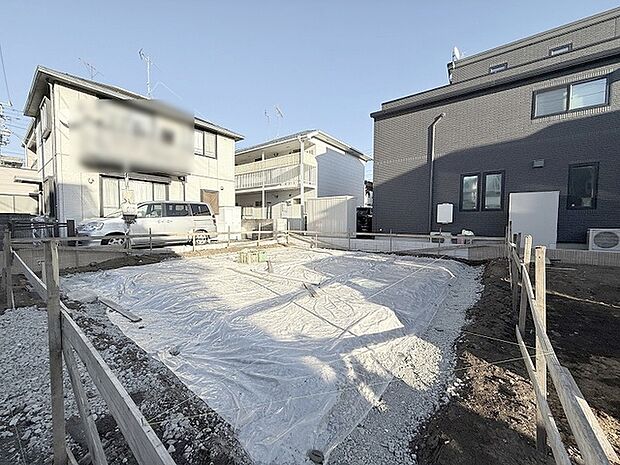 現在建物を建築中です、建築中の物件については現地確認の他、同施工会社の完成施工例のご案内、担当者のプレゼンテーションにてご検討ください。適切なご検討の方法をご説明させて頂きます。