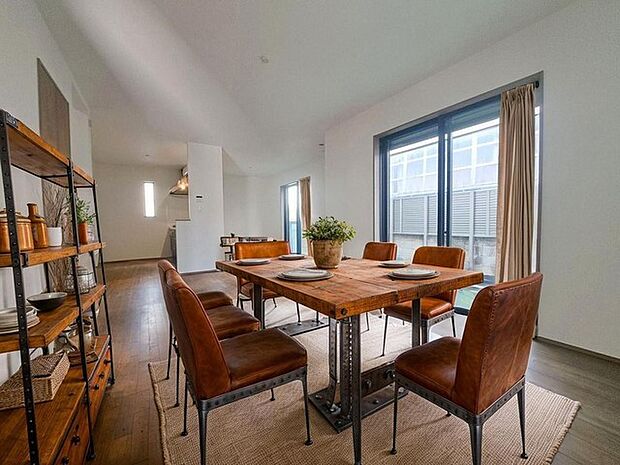 本画像はCGで作成しており、実際に現地に家具は置かれておりません。また、価格に家具は含まれておりません。