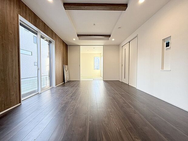 家族みんなが集まるリビング。広さを重視した家族全員が集まれるリビングは、住む上で大事な空間になります。