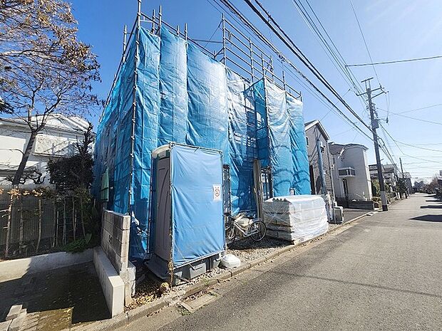 現在建物を建築中です、建築中の物件については現地確認の他、同施工会社の完成施工例のご案内、担当者のプレゼンテーションにてご検討ください。適切なご検討の方法をご説明させて頂きます。