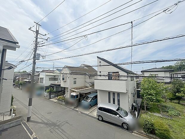 窓からの眺望です。実際に現地で眺望もご確認ください。