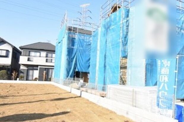 周辺のエリアで他にも沢山売りに出ている物件があります。インターネット掲載前の情報などもありますのでお気軽にお問合せください。まとめてご見学できます。 